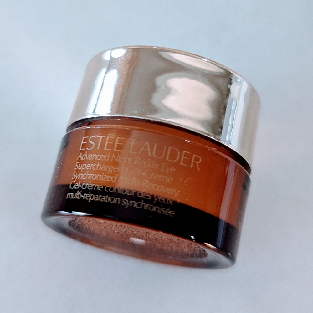 Estee Lauder Advanced Night Repair Eye Supercharged Gel-Creme - Picture 2 of 14